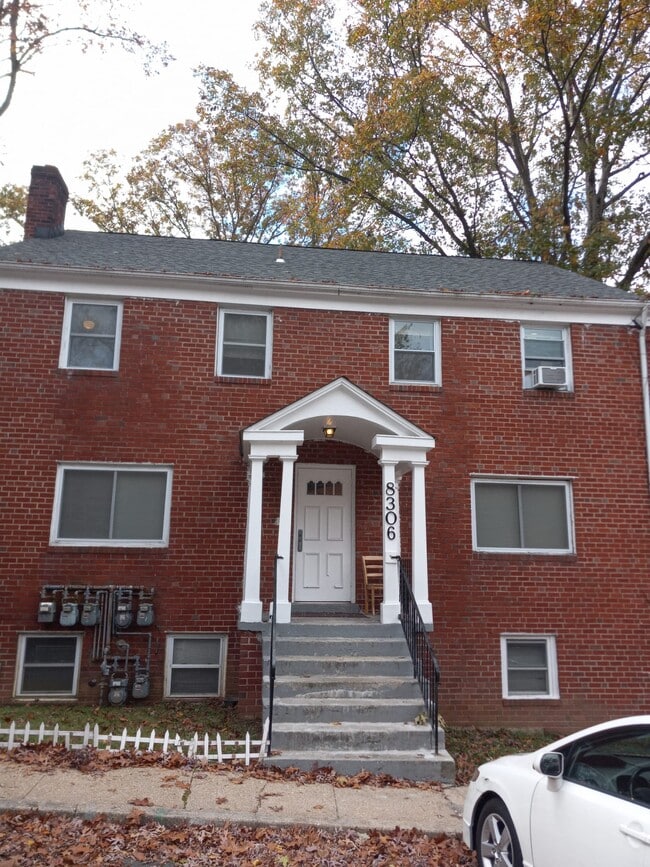 Photo - 8306 Roanoke Ave Apartment