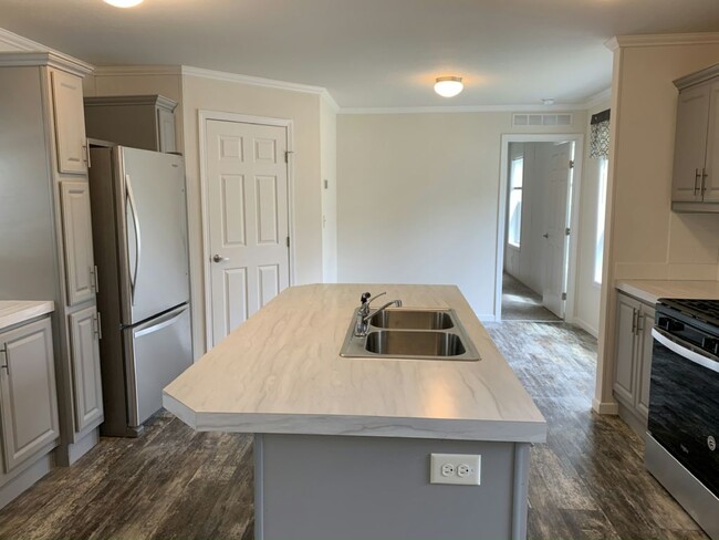 Building Photo - 212 Beach Rental