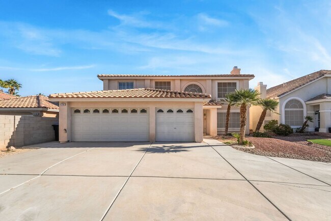 Photo - 5 bedroom home in Silverado Ranch area low upkeep yard