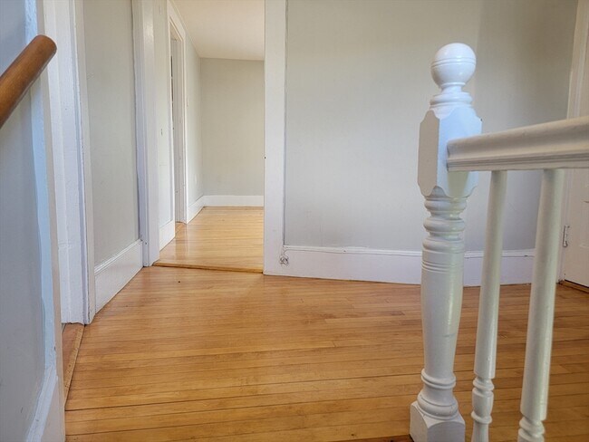 30 Thayer Pl