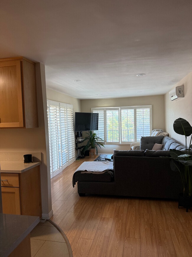 Photo - 1909 22nd St Unit 3