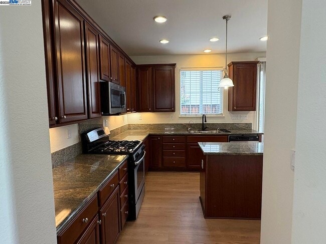 Photo - 192 S Tranquilidad St