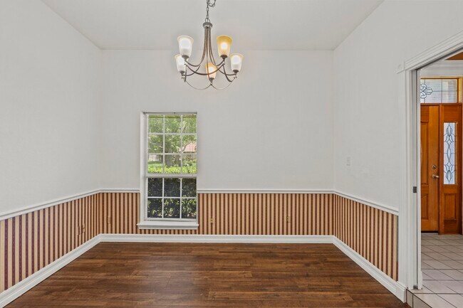 Photo - 616 Westwood Cir