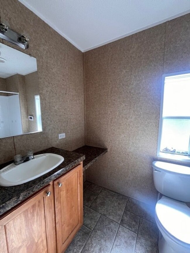 Photo - Country setting 2 bedroom home