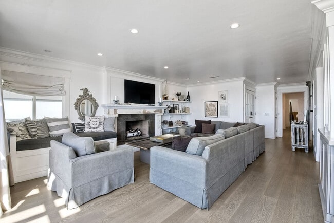 Building Photo - 3636 Carlsbad Blvd Unit ID1248696P Rental