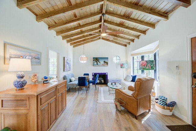Photo - 110 Marine Way