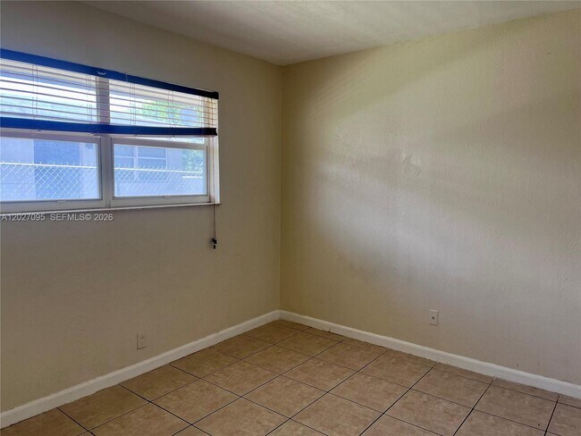 109 NW 14th Way Unidad 3