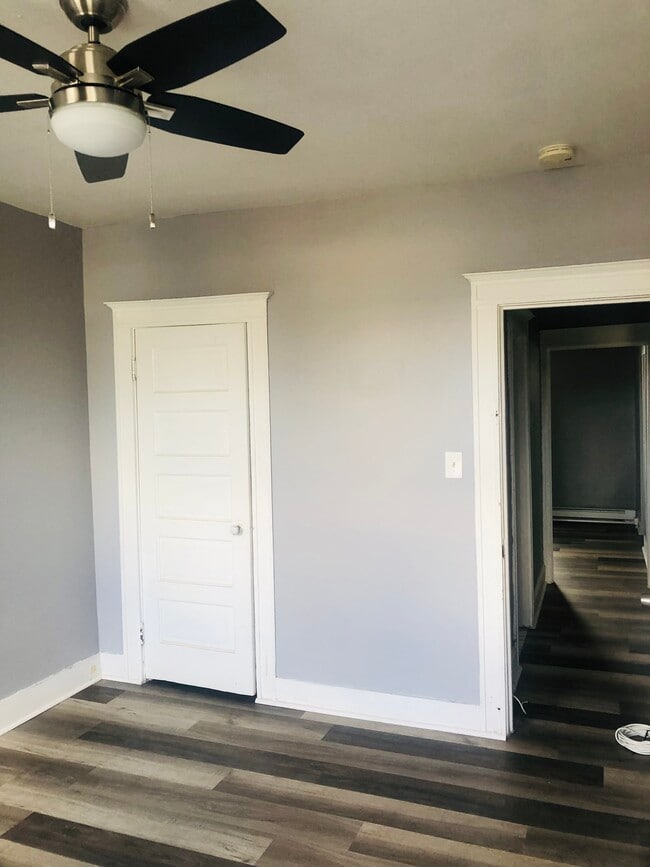 Building Photo - 5342 Reisterstown Rd Unit 2