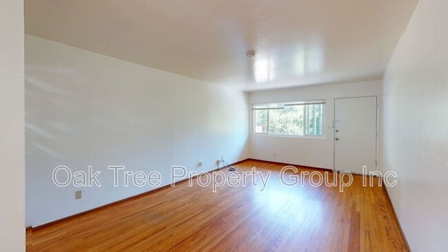 Photo - 2429-2429 Humboldt Ave
