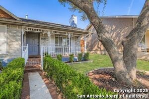 Photo - 1918 Lotus Blossom St