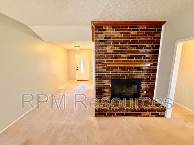Photo - 105 N Eastgate Dr