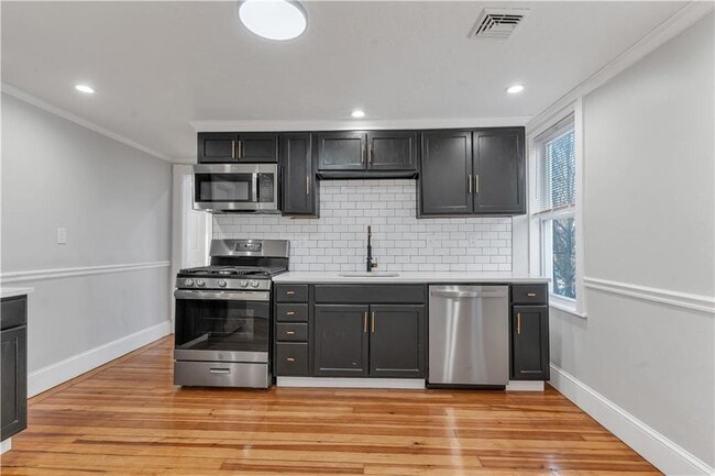 Photo - 382 Orms St Unidad 2