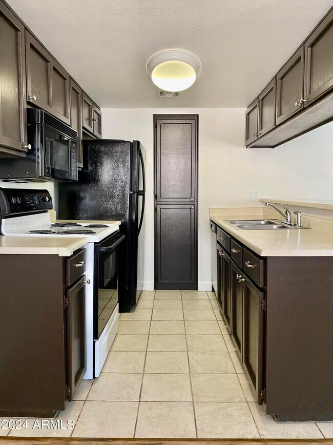 2228 E Campbell Ave Unit 209