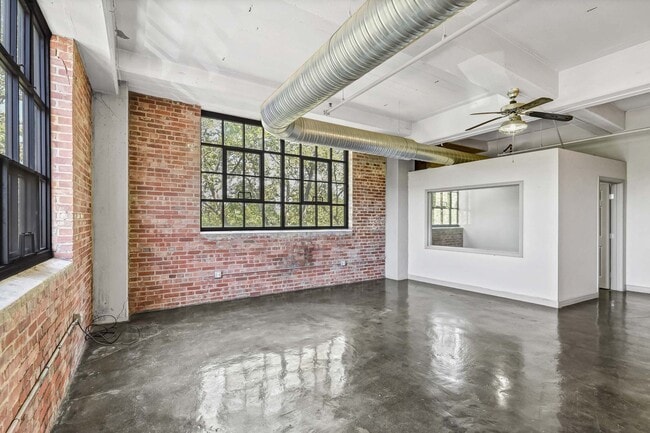 Photo - Hyacinth Lofts