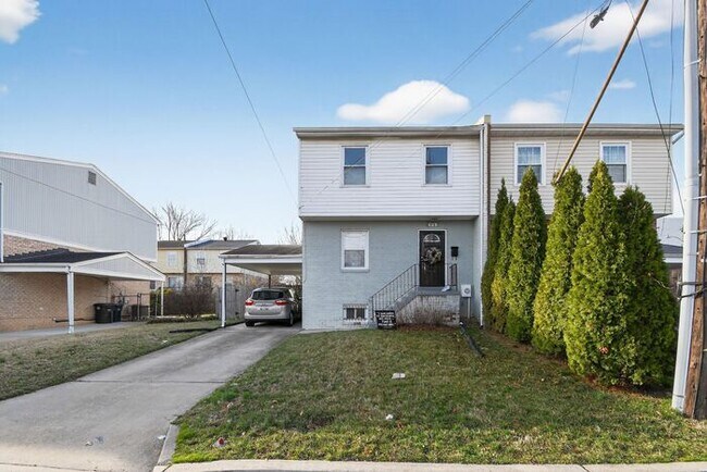 Photo - 816 Geranium St NW