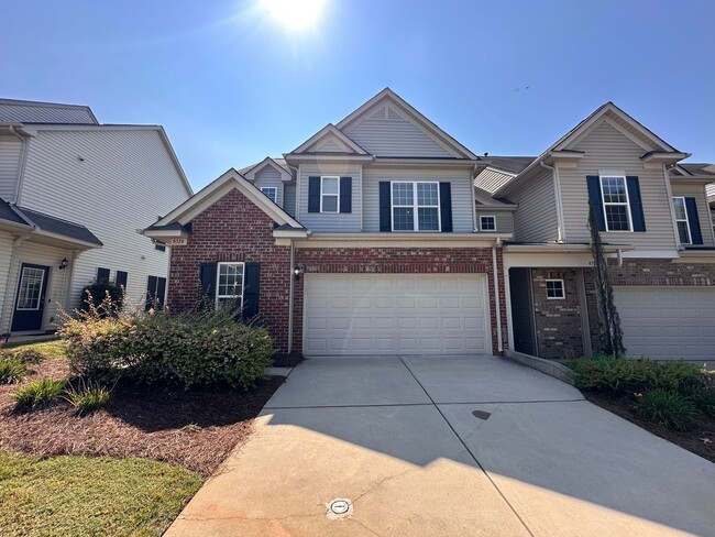 Building Photo - **MOVE IN SPECIAL!**Beautiful 3BR/2.5BA Home in Charlotte!