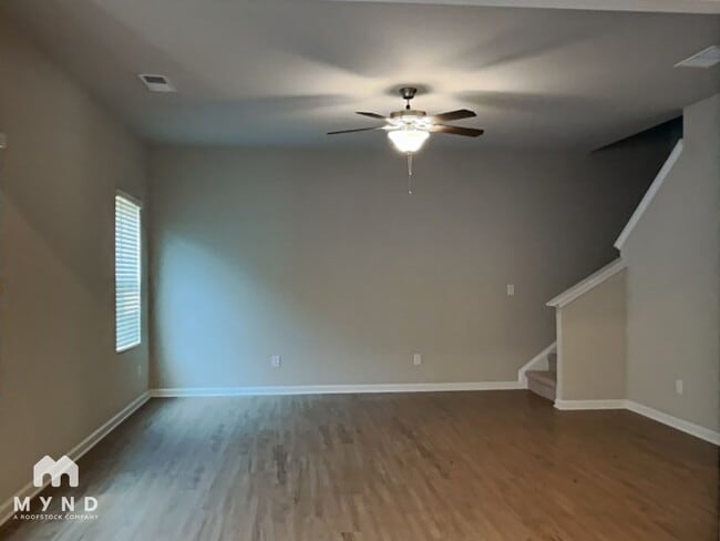 Photo - 418 S Fortune Way