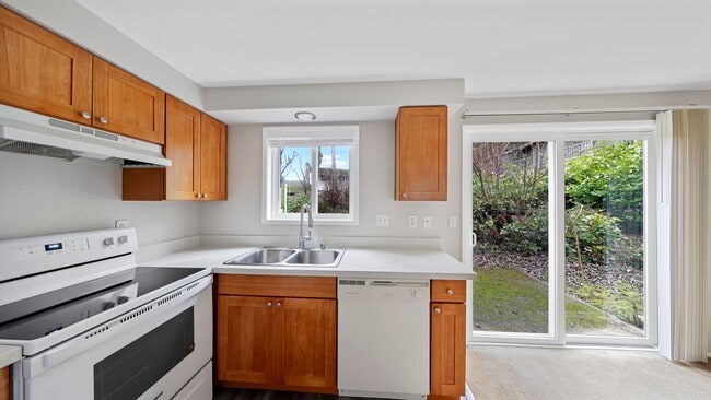 Photo - 1100 SW Harrier Cir Unit #3[21003589]