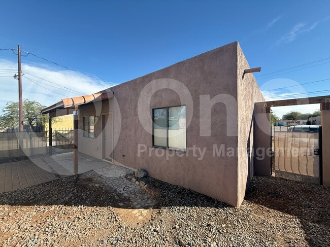 Photo - 4013 N Stone Ave