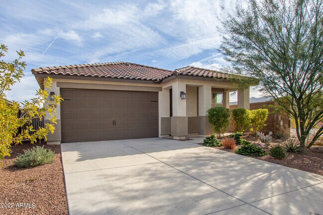 8451 S 164th Dr