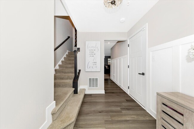 Photo - 166 Drydock Wy