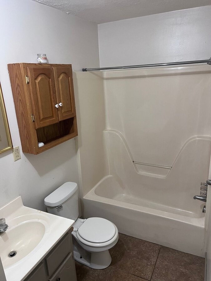 Photo - Monthly Paid Rent Unit 8