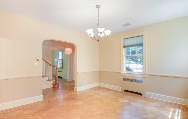 Photo - 5540 30th St NW