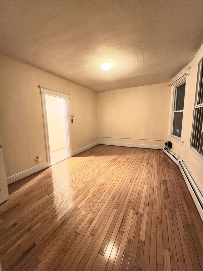 Photo - 122 Jewett Ave Unit 2