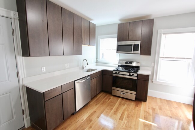 Photo - 34 Russell St Apartments Unit 2