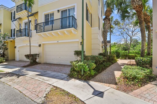 Northwest 38th Circle, Boca Raton, FL 3343... - Northwest 38th Circle, Boca Raton, FL 3343... Casa Adosada