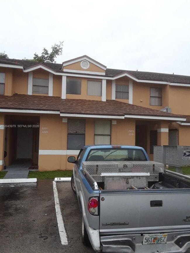 Building Photo - 2271 SW 80th Terrace Unit 2271