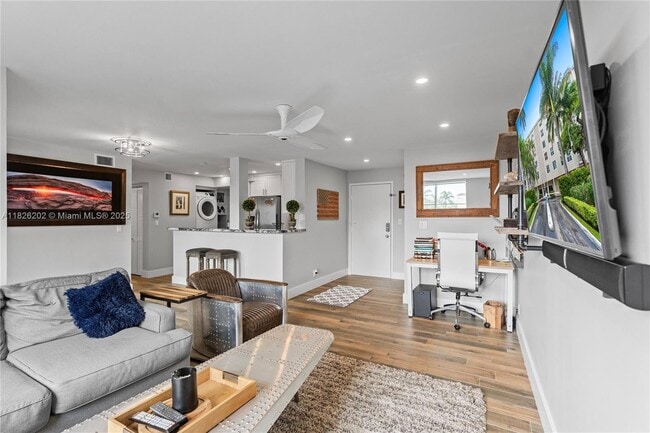 Photo - 1600 SE 15th St Unit 312