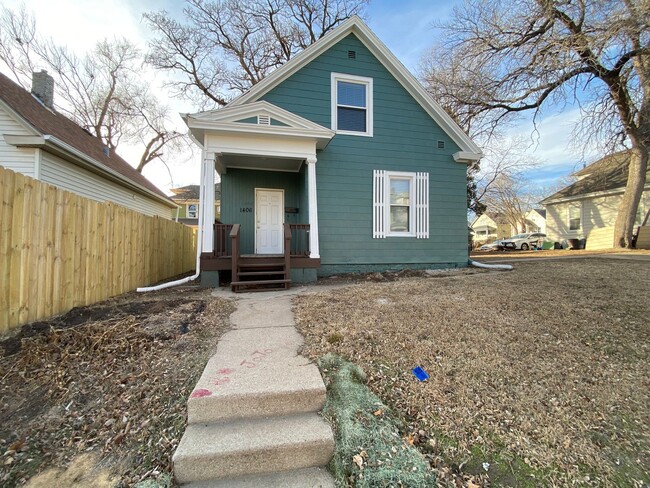 Fully Remodeled 3Bedroom House! - Fully Remodeled 3Bedroom House!