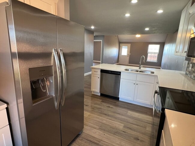 Photo - 2 Bed, 2 Bath Patio Home in Parkcrest