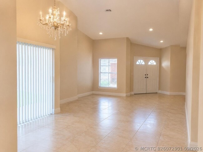 863 NW 122nd Ave