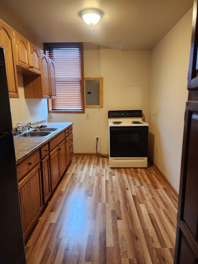 Photo - 518 5th St Apartments Unit 518