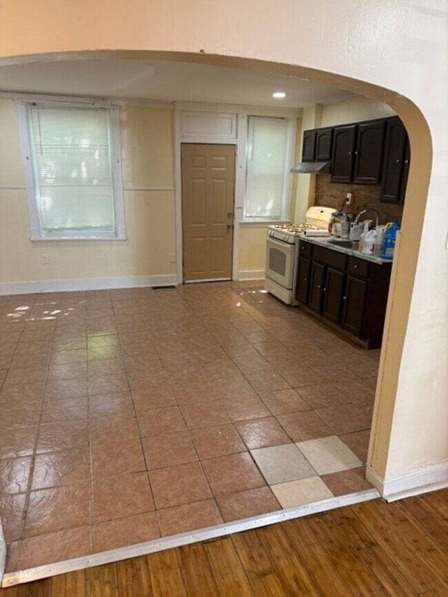 Photo - 2536 S Millick St