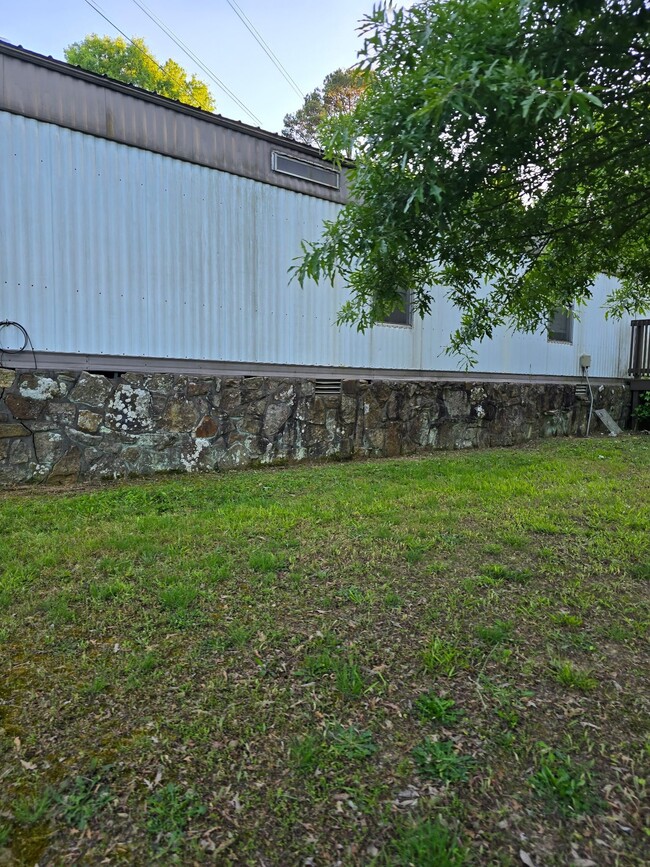 Photo - 660 Lone Star Rd