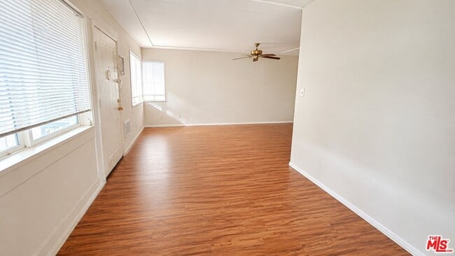 Photo - 3866 Bentley Ave