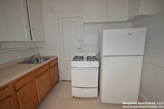 Photo - 119 Sutherland Rd Unit D