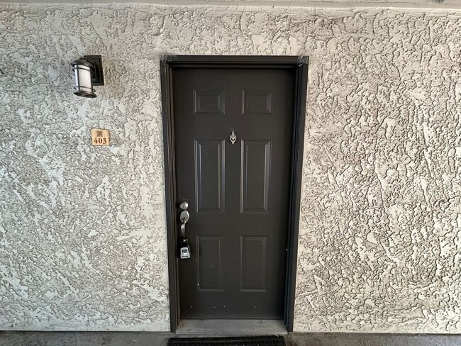 Building Photo - Cupertino Villas Condo Unit 403