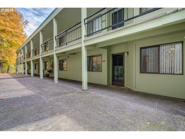 Building Photo - S. PDX 2Bed 2Bath ~ Condo~Near OHSU w/ 2 Reserved parking spots & Washer & Dryer!