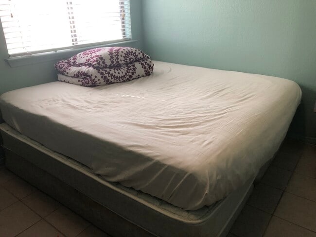 Bedroom - 3121 Sondra Dr Unit 104