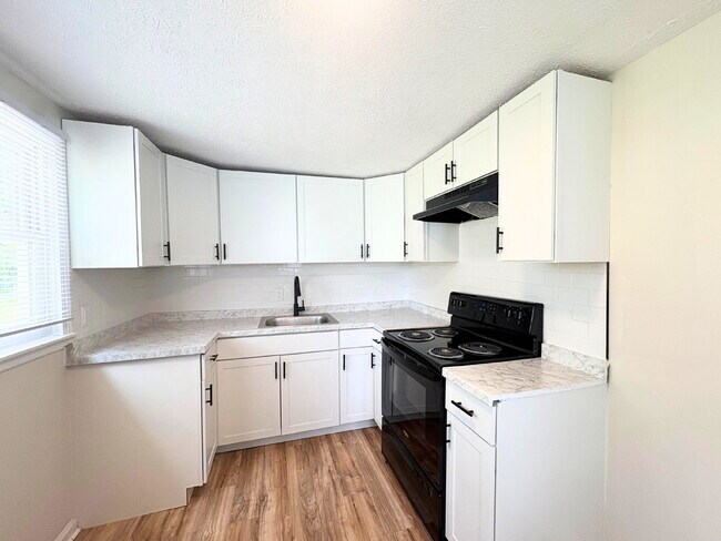 Photo - 218 Canady St