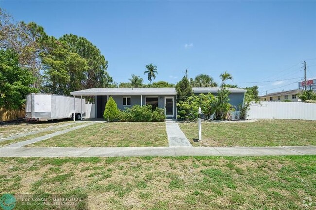 Building Photo - 1670 SW 22nd Ave Rental