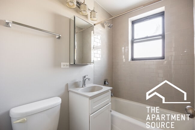 Photo - 817 W Lakeside Pl Unit 602