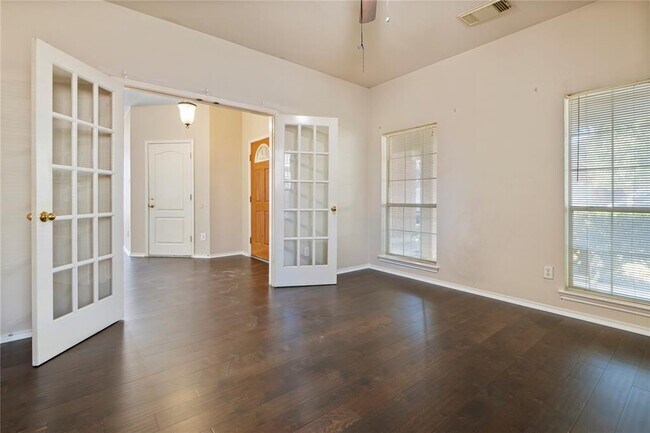 Photo - 2306 Hayfield Square