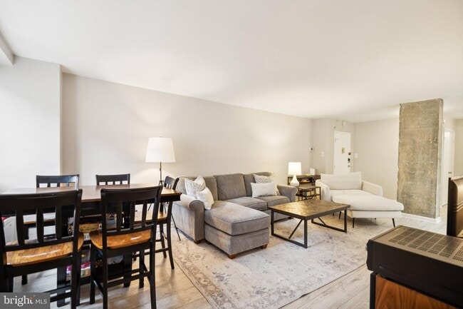Photo - 1420 N St NW Unit 208