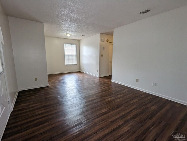 Photo - 6288 Hamilton Bridge Rd