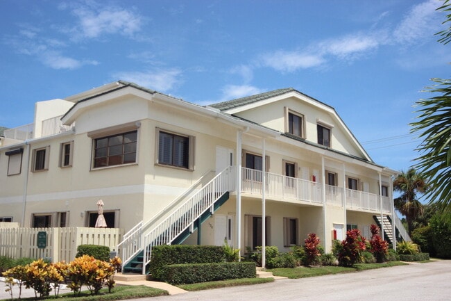 Building Photo - 270 Bella Vista Ct N Unit 70 Rental